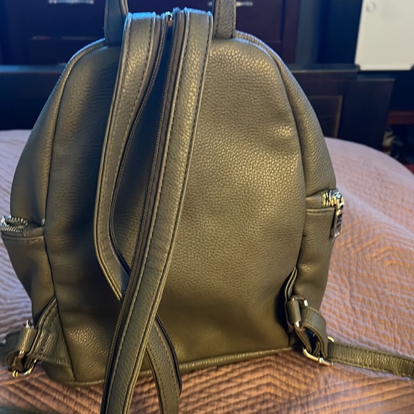 Backpack - Picture 9 of 12